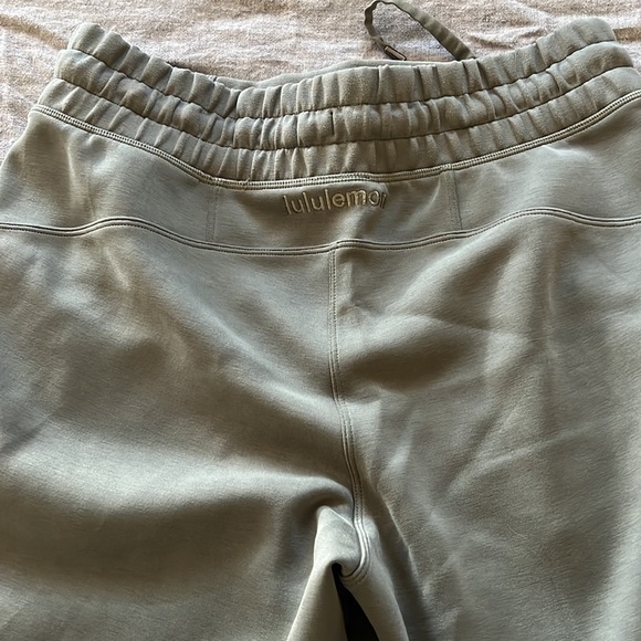 Lululemon - Sz 8 - straight leg sweatpants - Picture 2 of 3